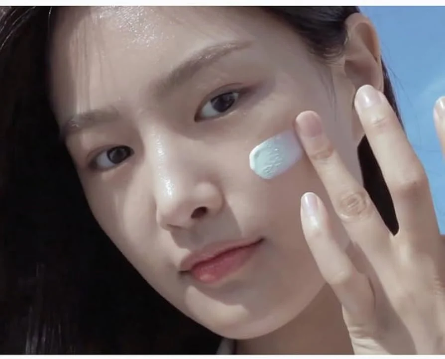 Dual Barrier Watery Sun Cream [40ml]  - Image 3