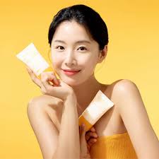 Pore+ Dark Spot Brightening Care Sunscreen [50ml] - Image 4