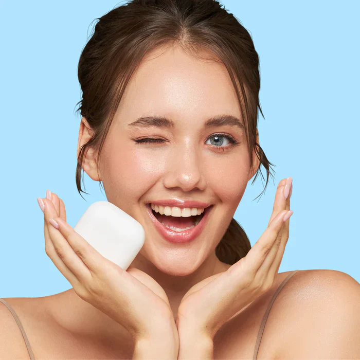 Kojic Acid & Glutathione Skin Brightening Soap [80g x2] - Image 5