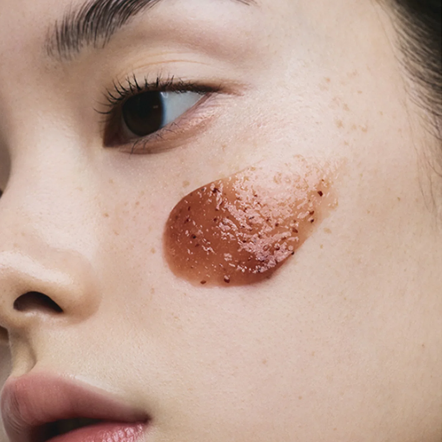 Red Bean Retinol Pore Peel To Foam [120ml] - Image 4