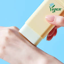 [TOCOBO] Vita Waterproof Sun Stick [18g] - Image 3