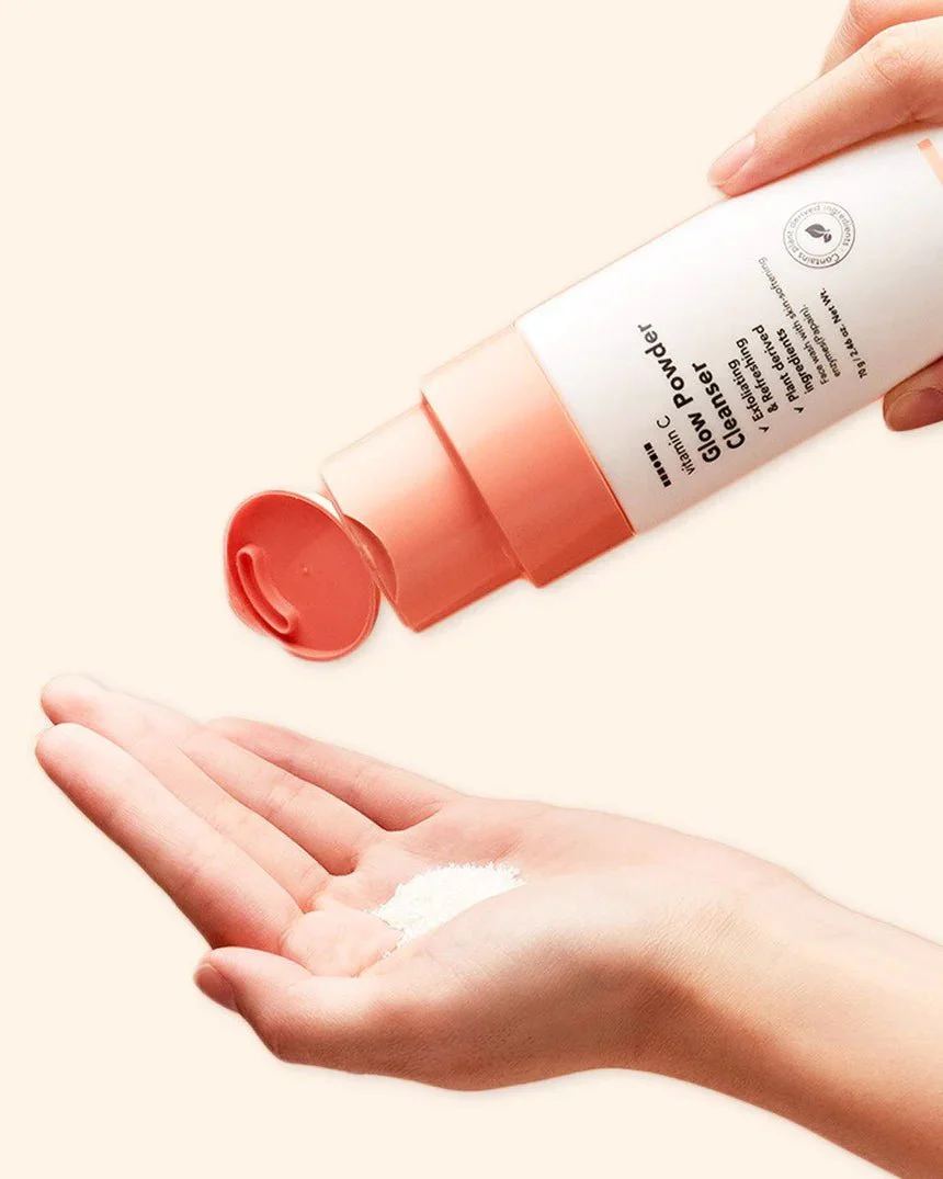 Vitamin C Glow Powder Cleanser [70ml] - Image 2